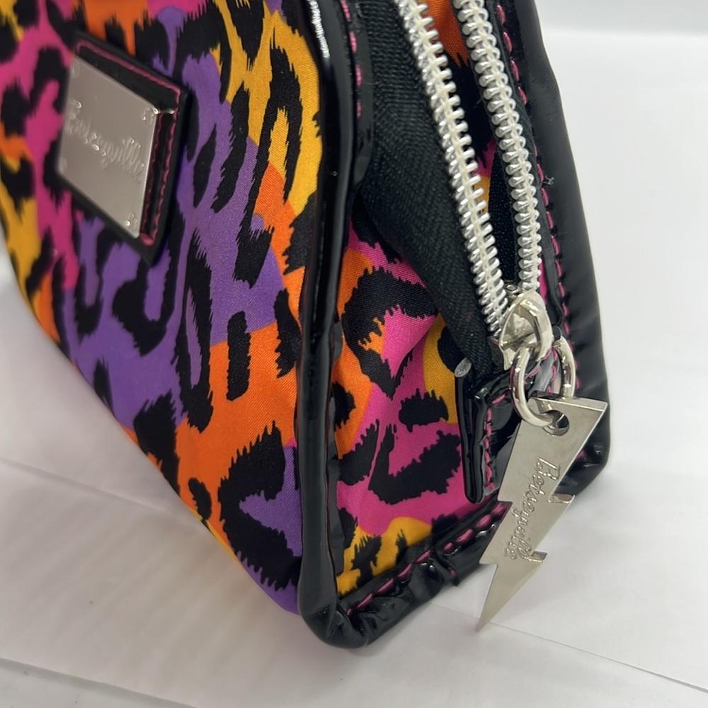 Betseyville Multi Colored Leopard Print Cosmetic Makeup Bag - Picture 6 of 7